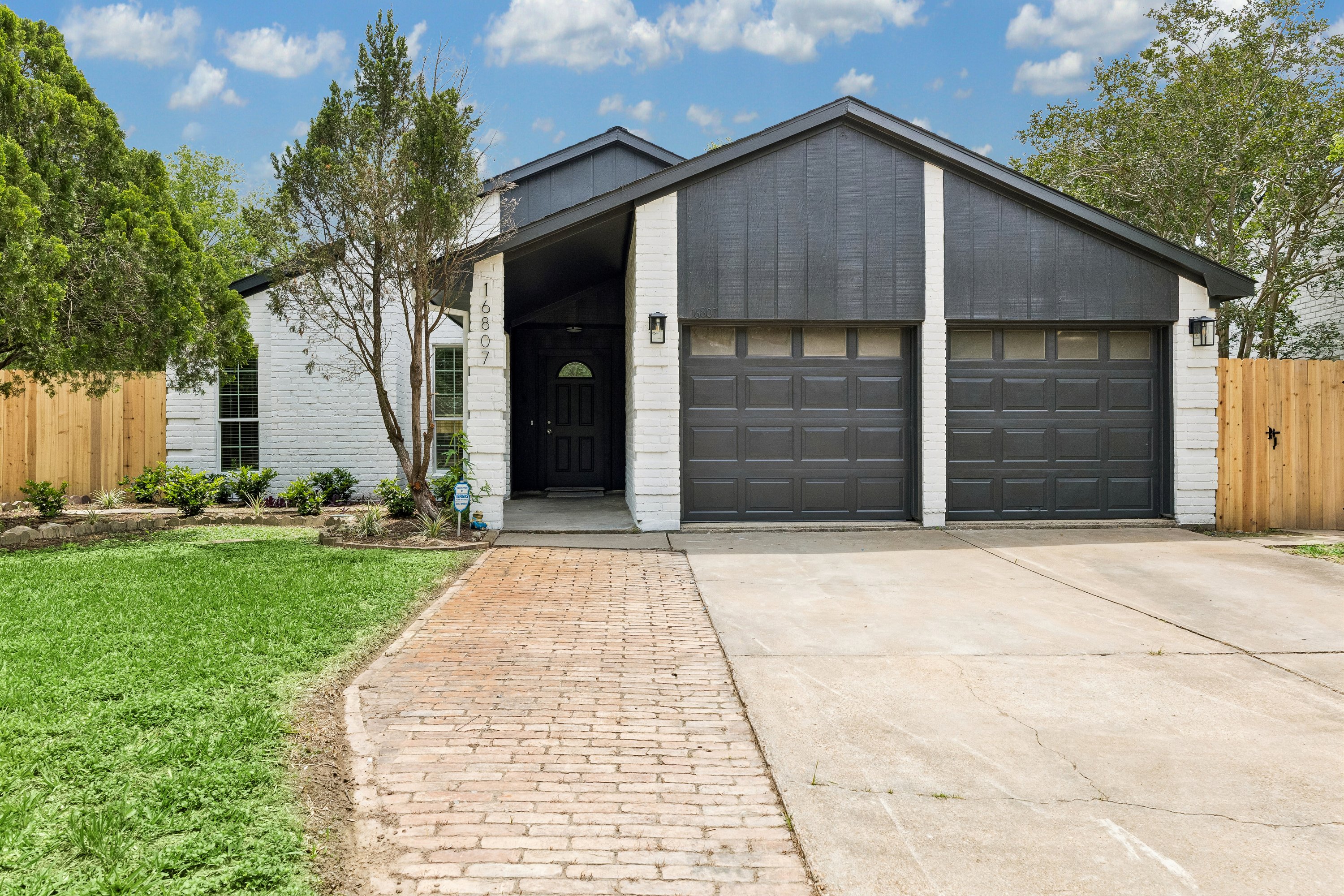 16807 Forthloch Court